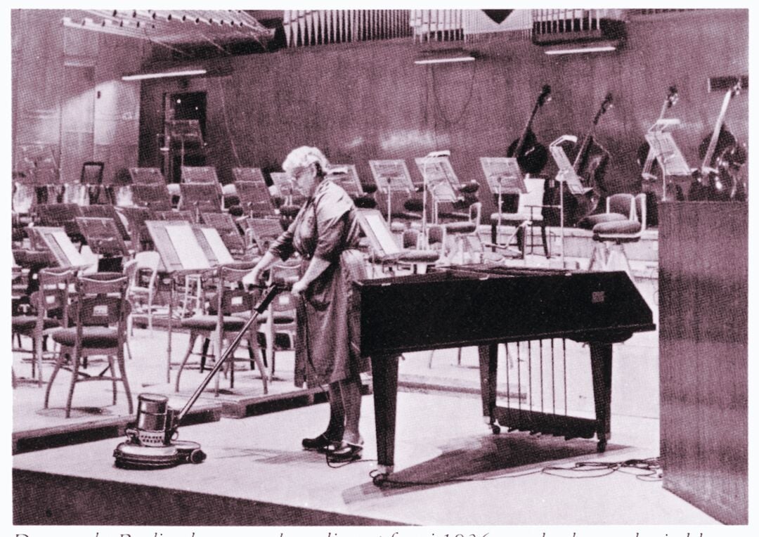 Web_Desktop-Historical_Pictures_1945-1960_0001